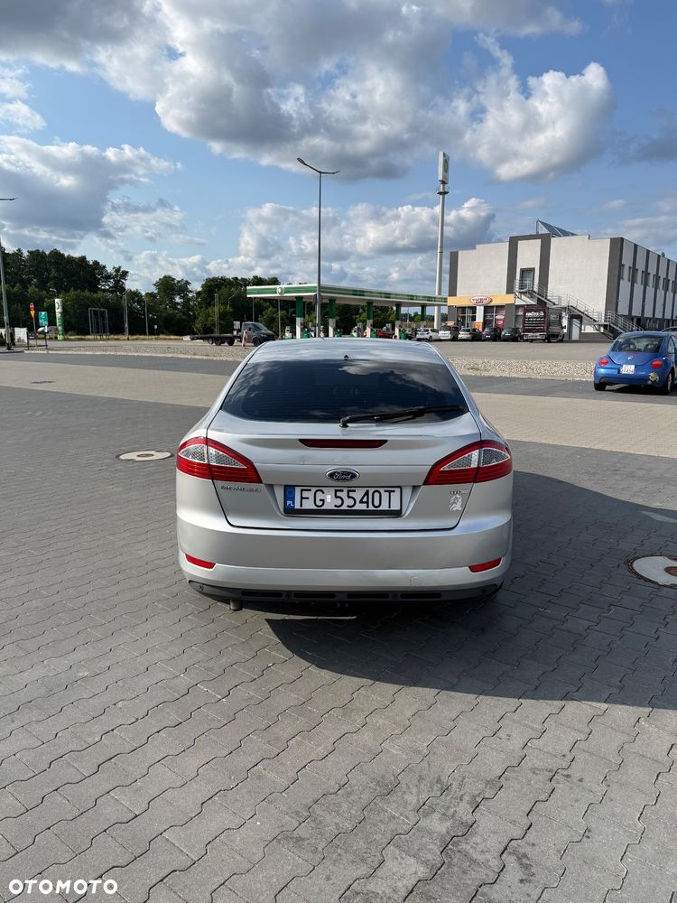 Ford Mondeo 2.0 TDCi Ambiente - 8