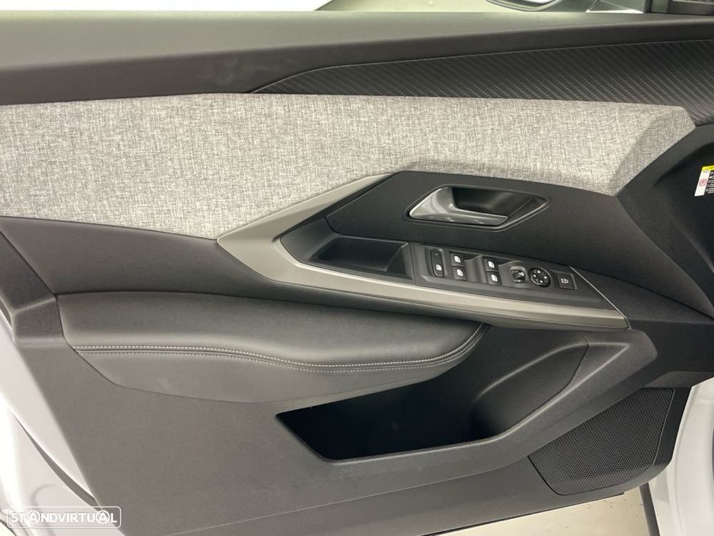 Peugeot 3008 1.2 Hybrid Active Pack e-DCS6 - 15