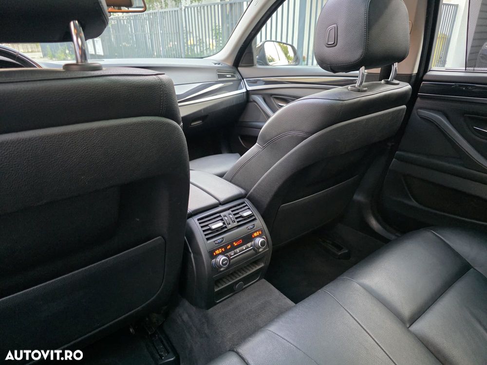 BMW Seria 5 520d AT - 11