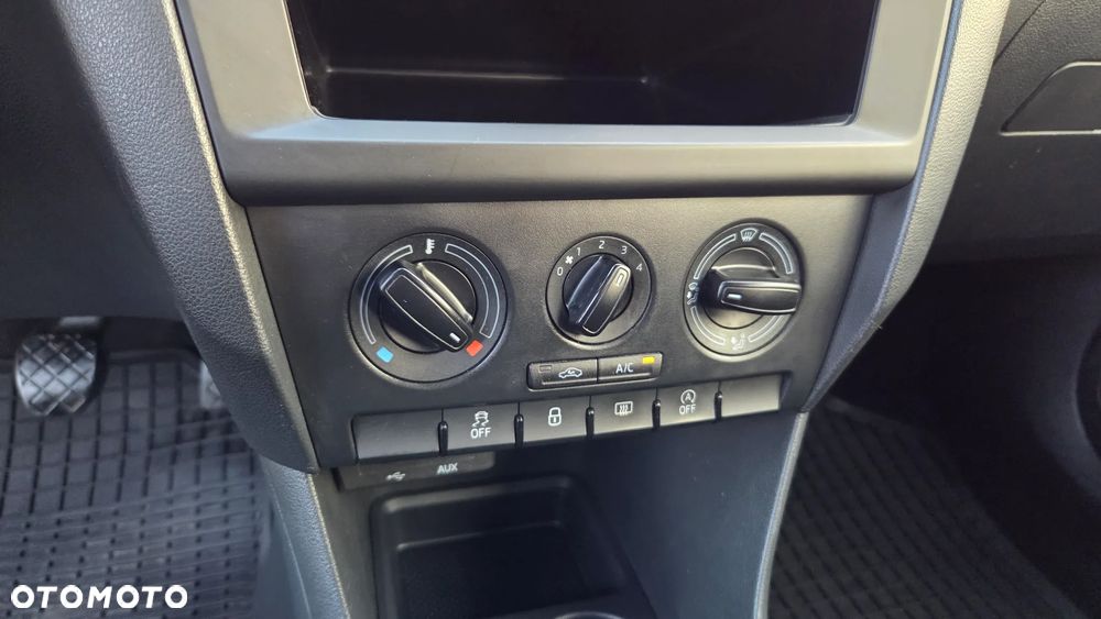 Skoda RAPID 1.2 TSI Active - 20