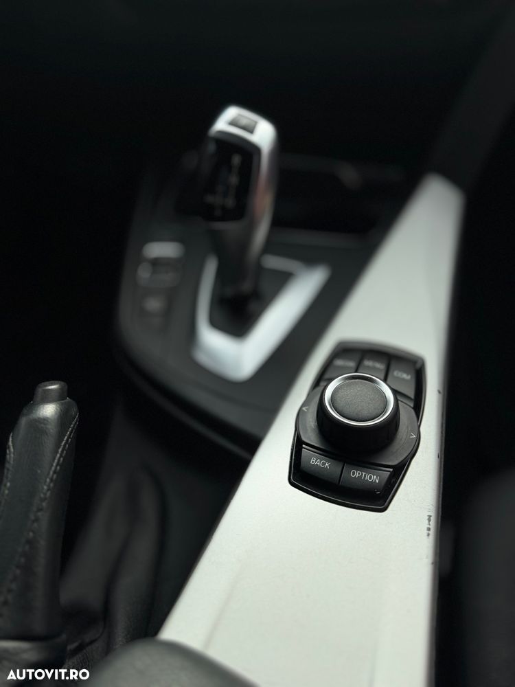 BMW Seria 3 320i Aut. - 8