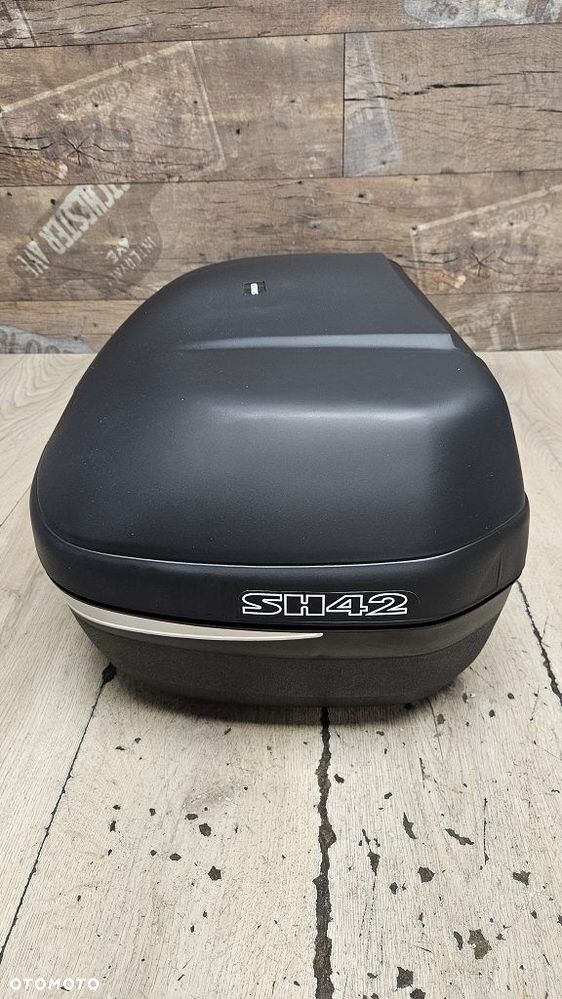 Kufer centralny boczny Shad SH42 - 4