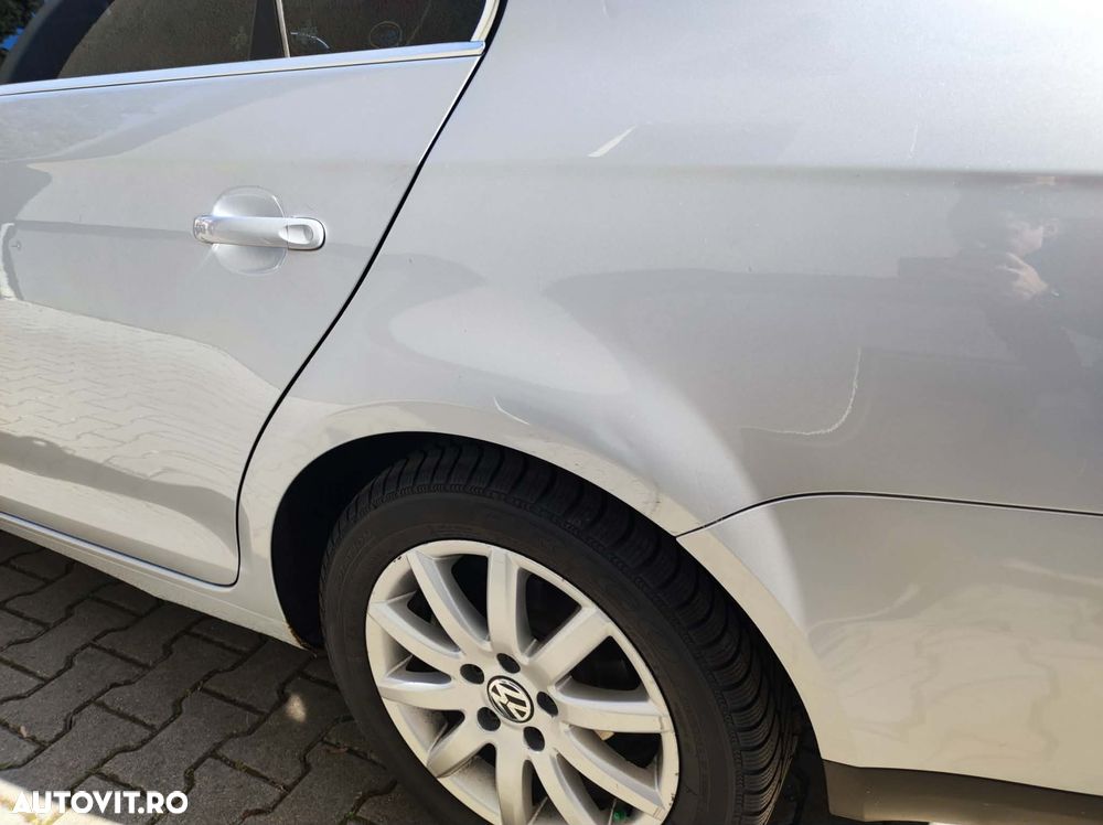 Volkswagen Jetta - 12