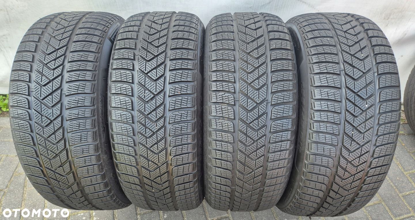 255/45/19 255/45r19 Pirelli Winter SottoZero 3 104w T0 - 1
