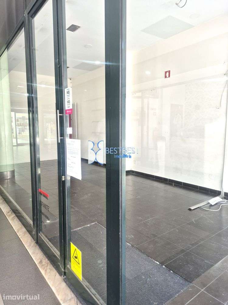 LOJA  40 m2, ARRENDAMENTO NO CENTRO DA TROFA - Grande imagem: 3/6