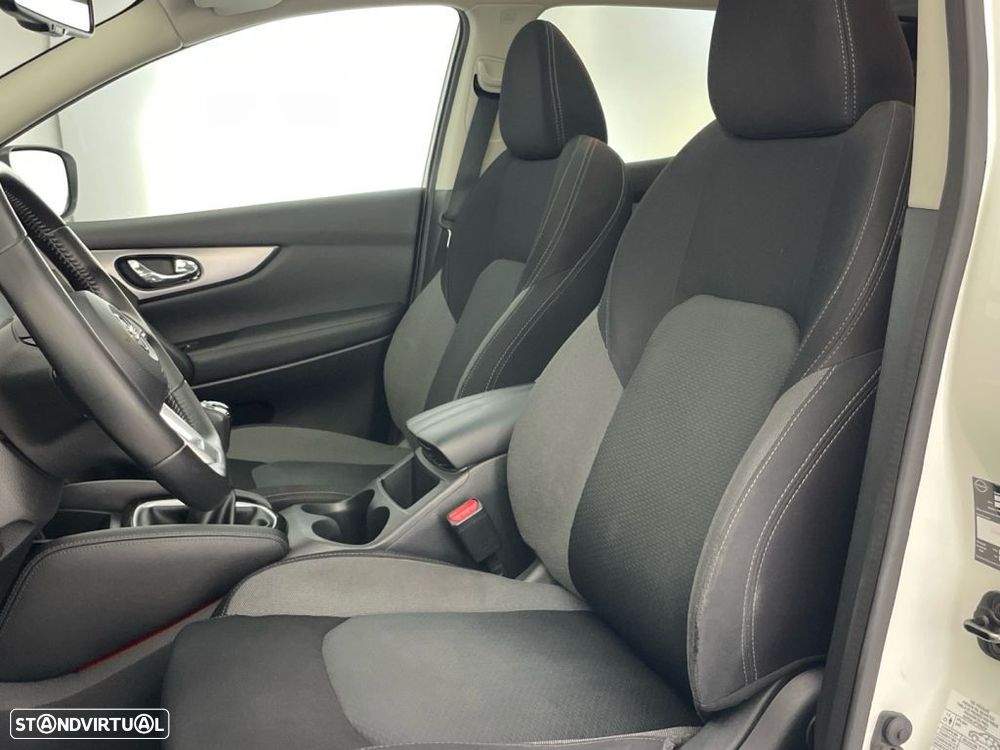 Nissan Qashqai 1.5 dCi N-Connecta - 17