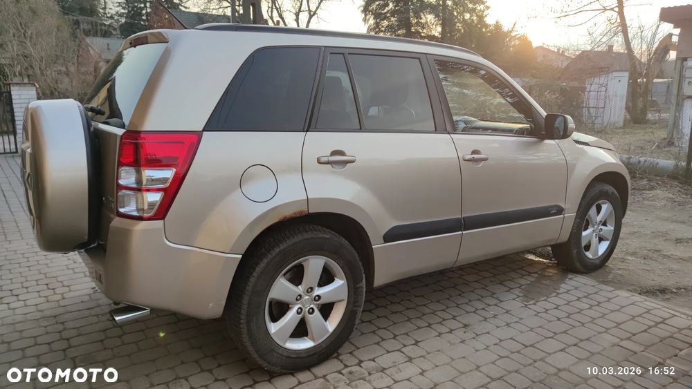 Suzuki Grand Vitara 2.4 Premium - 4