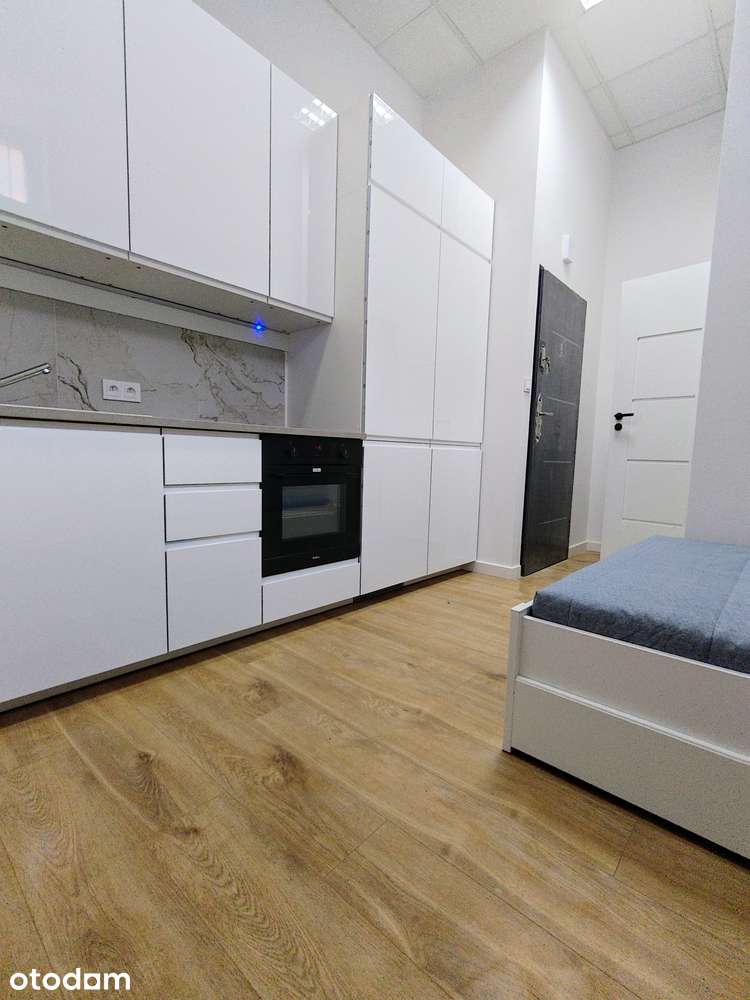 Wyremontowana kawalerka/lokal w samym centrum (ul.Dluga)
