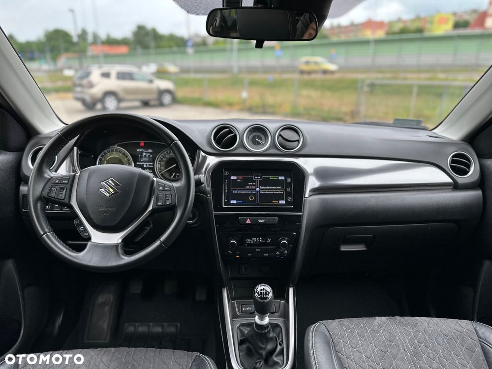 Suzuki Vitara 1.4 Boosterjet SHVS Premium 2WD - 18