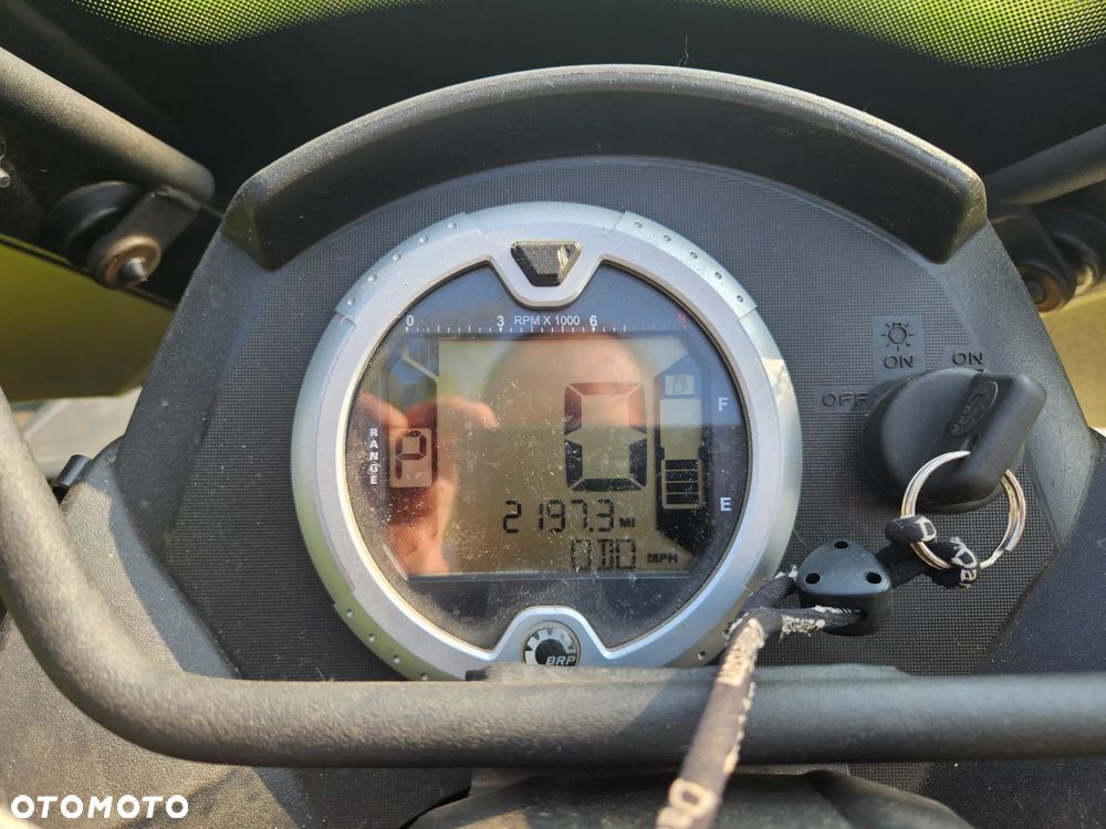 Can-Am Outlander - 10