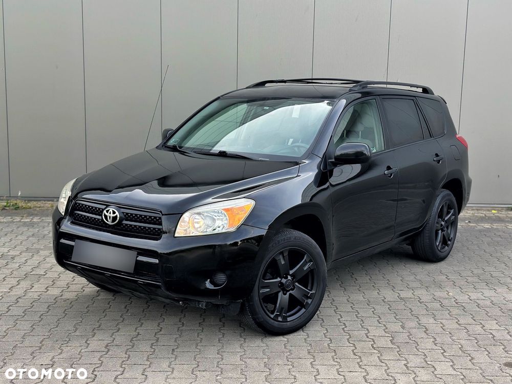 Toyota RAV4 - 1