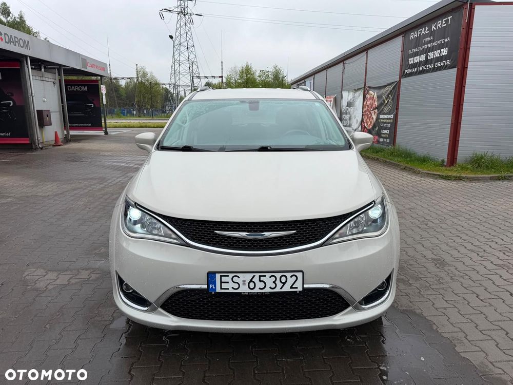Chrysler Pacifica - 13