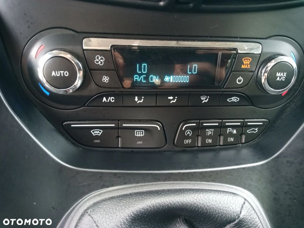 Ford Kuga 1.5 EcoBoost 2x4 Trend - 11