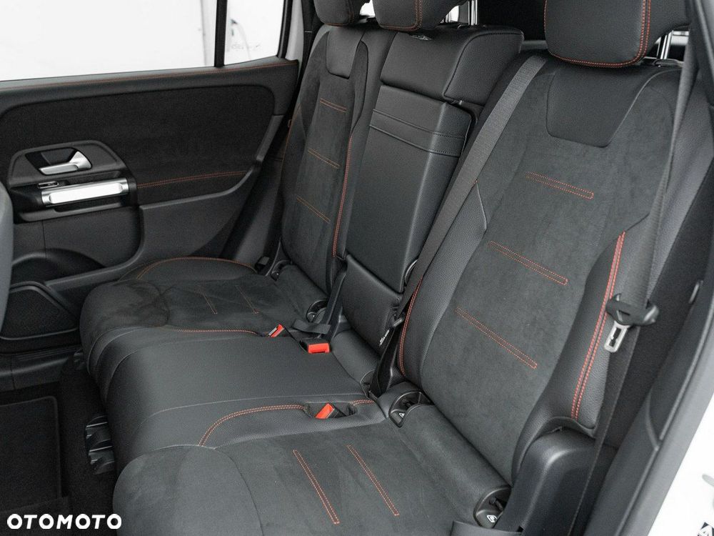 Mercedes-Benz GLB - 26