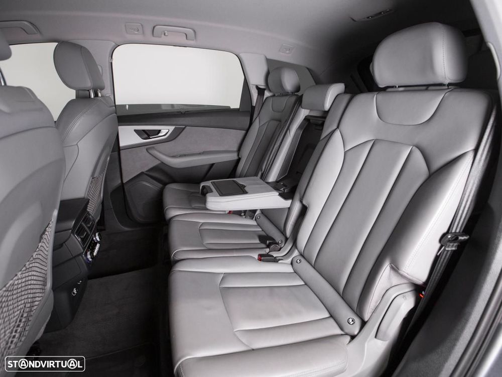 Audi Q7 3.0 TDI quattro S-line Tiptronic 7L - 9