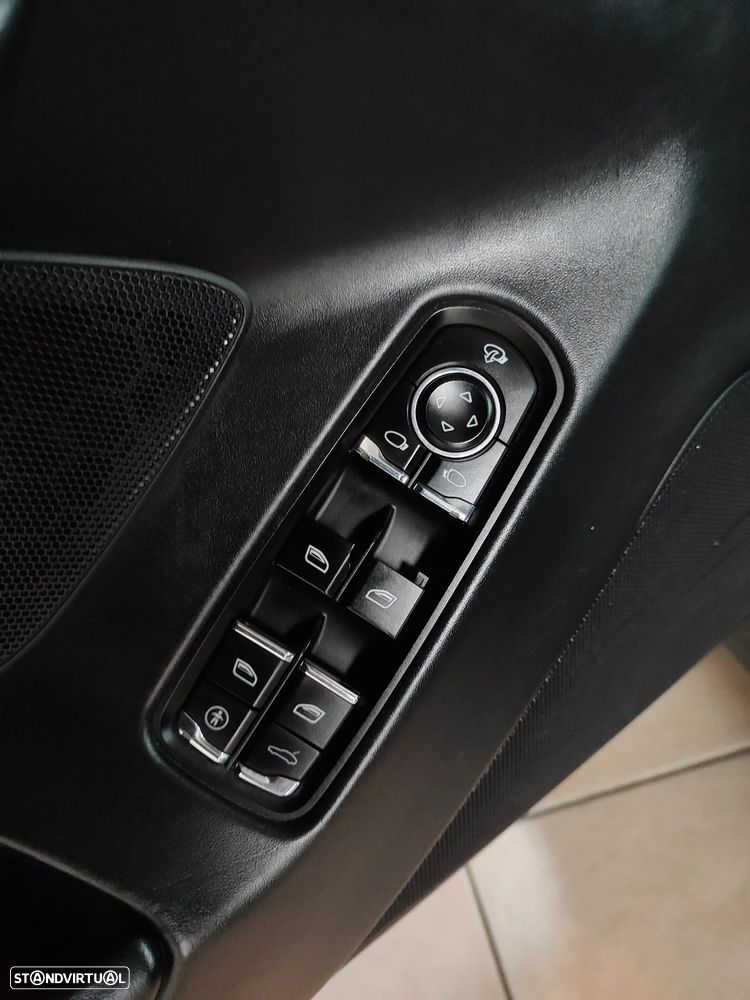 Porsche Panamera Platinum Edition - 22
