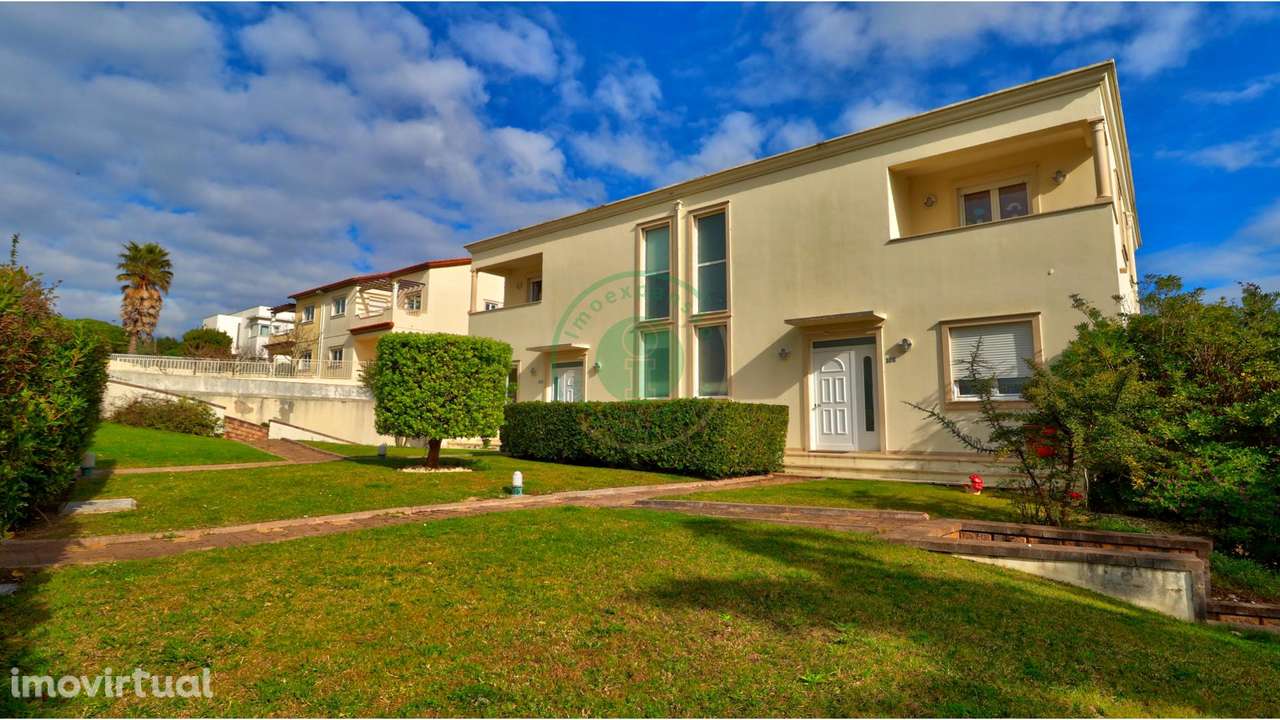 Moradia T8 com Piscina - Grande imagem: 3/48