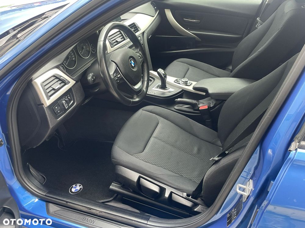BMW Seria 3 320d Sport-Aut Blue Performance - 13