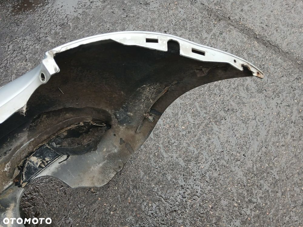 Fiat Grande Punto  Zderzak tylny kod lakieru 589/A - 8