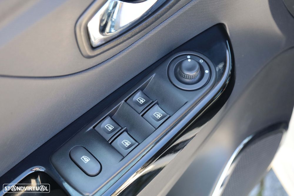 Renault Captur 0.9 TCE Exclusive - 22