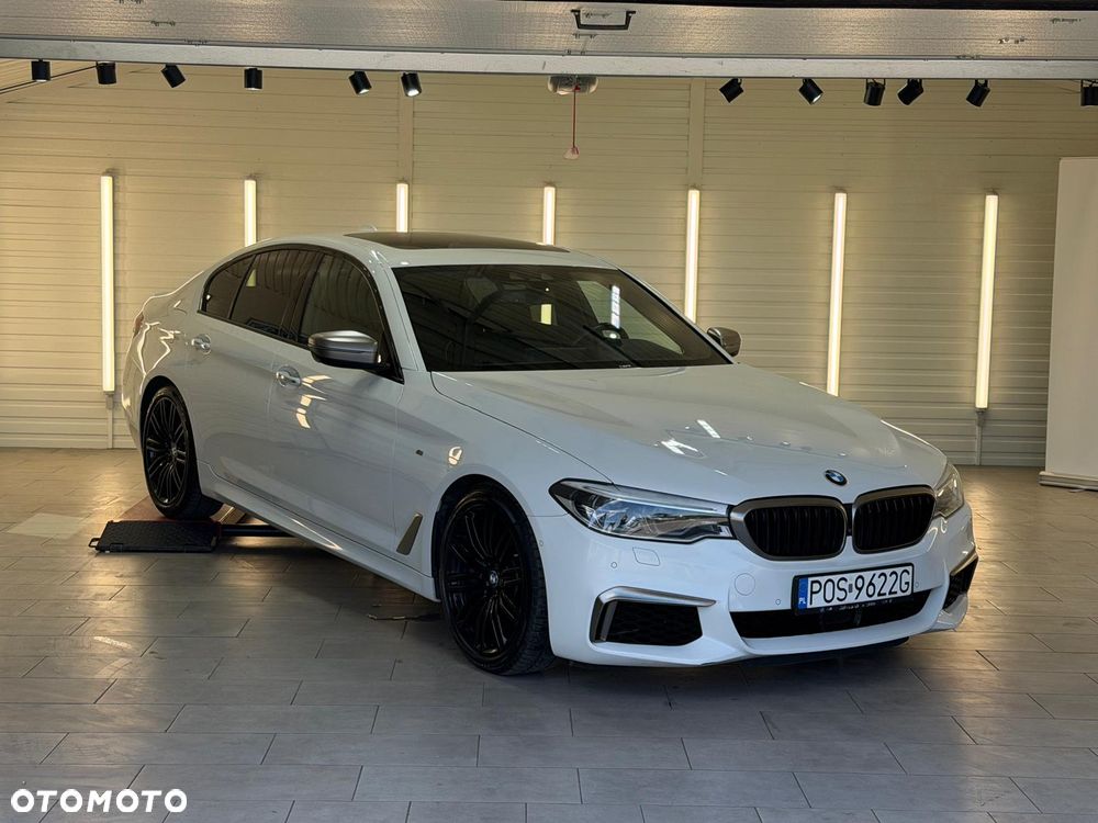 BMW Seria 5 M550i xDrive sport - 2