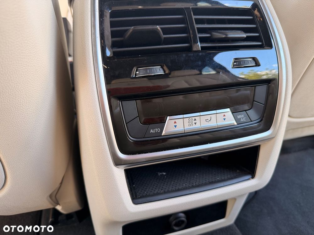 BMW X5 xDrive40i sport - 14