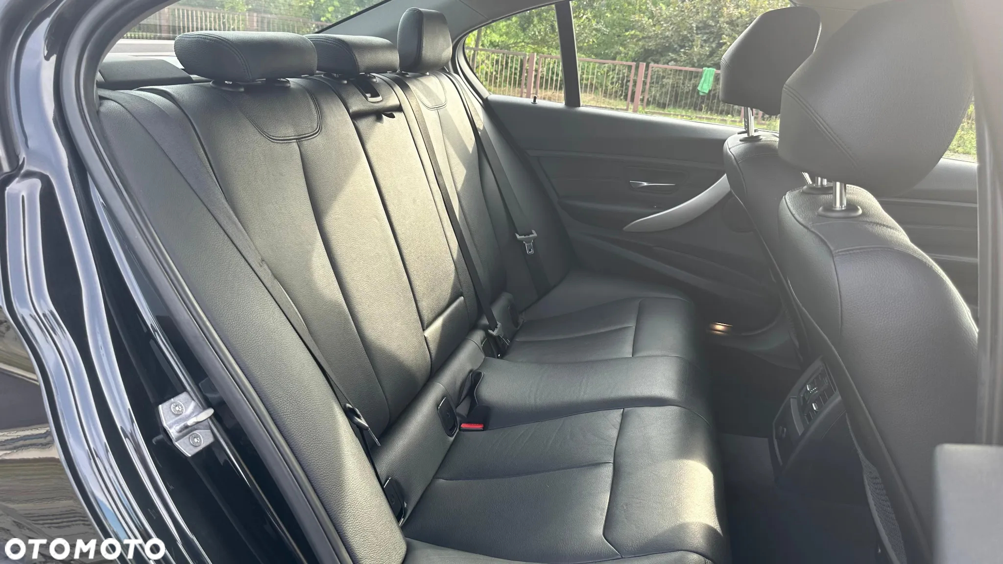 BMW Seria 3 320d xDrive - 24