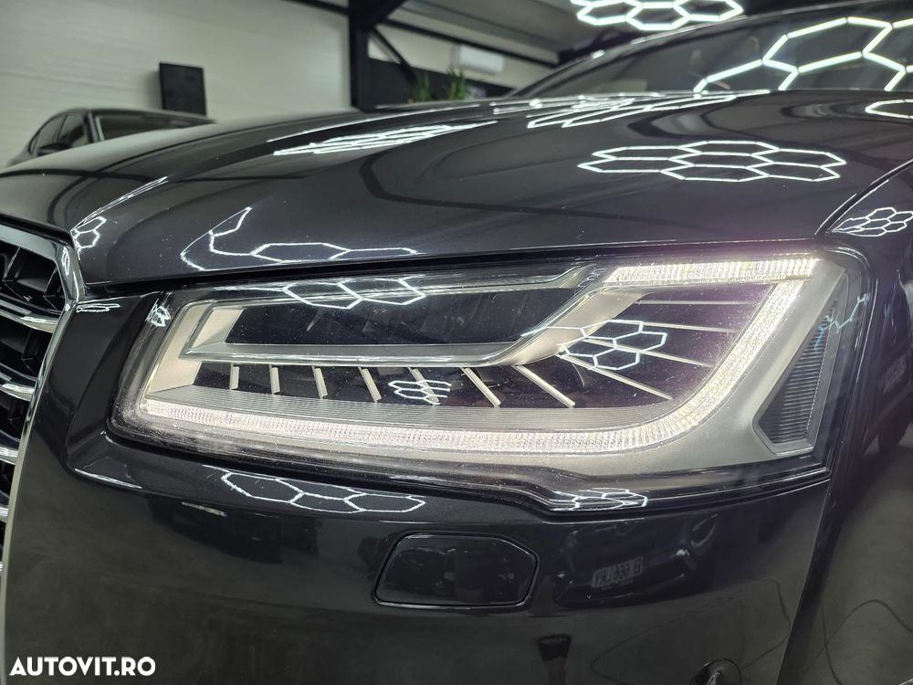 Audi A8 4.2 TDI DPF (clean diesel) quattro tiptronic Lang - 34