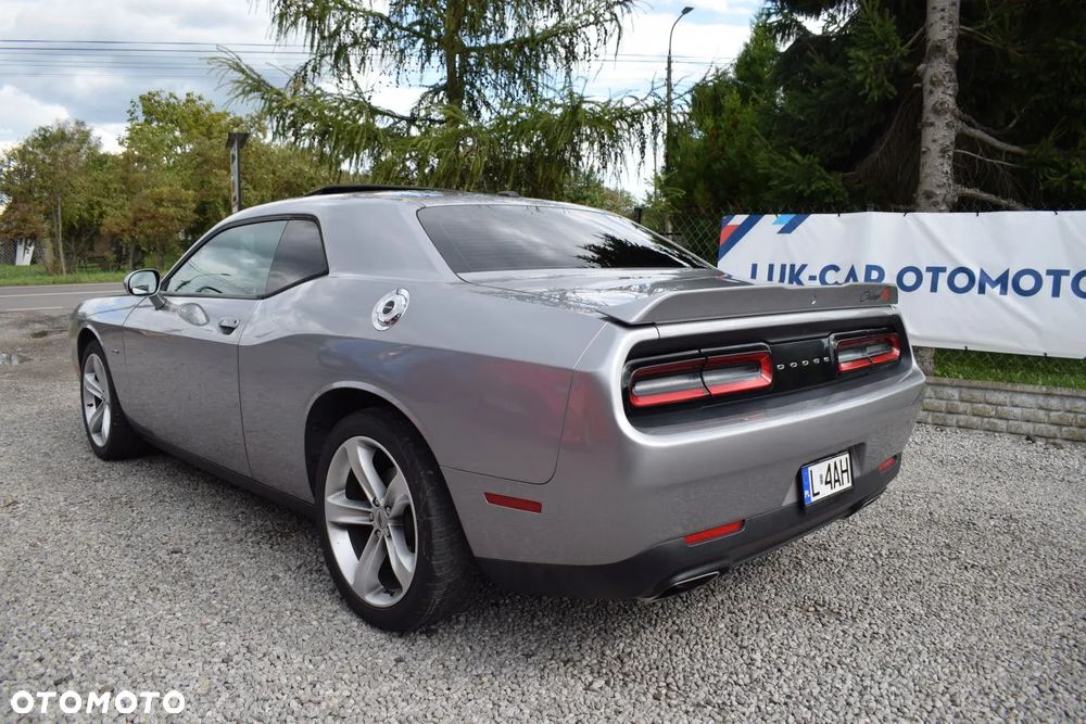 Dodge Challenger 5.7 R/T - 4