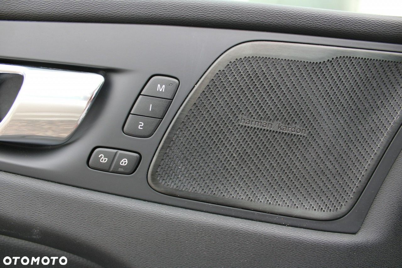 Volvo XC 60 - 20