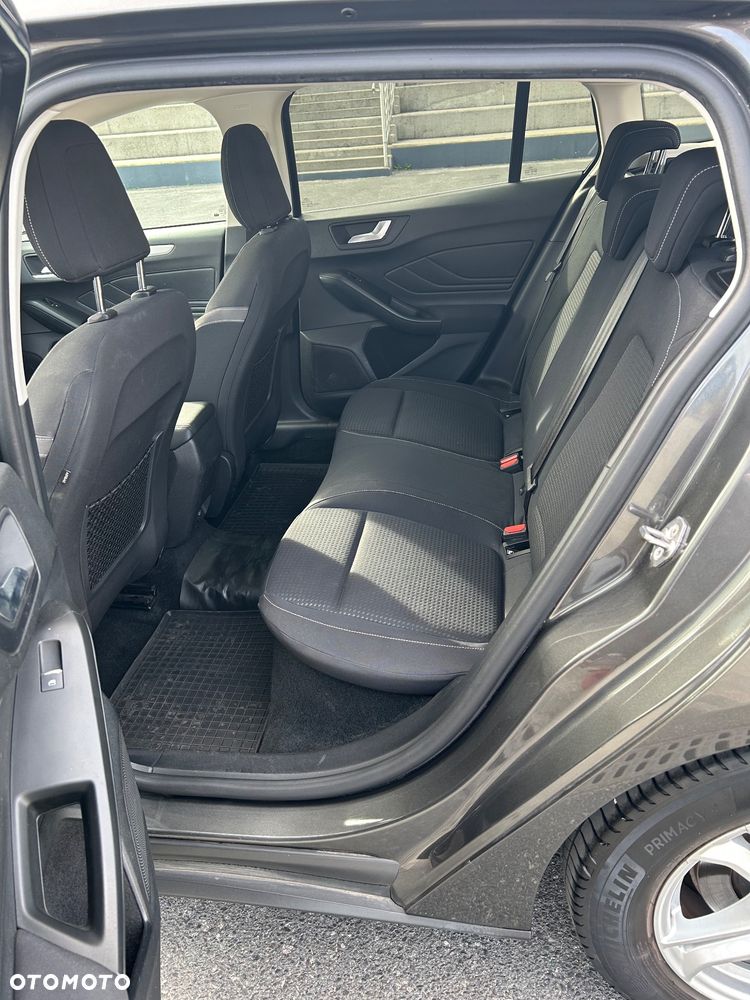 Ford Focus 1.5 EcoBoost Active Business - 11