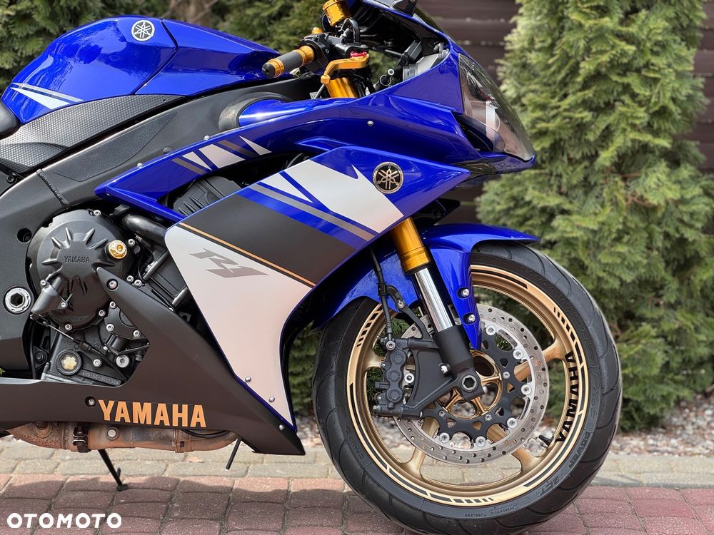 Yamaha YZF - 9