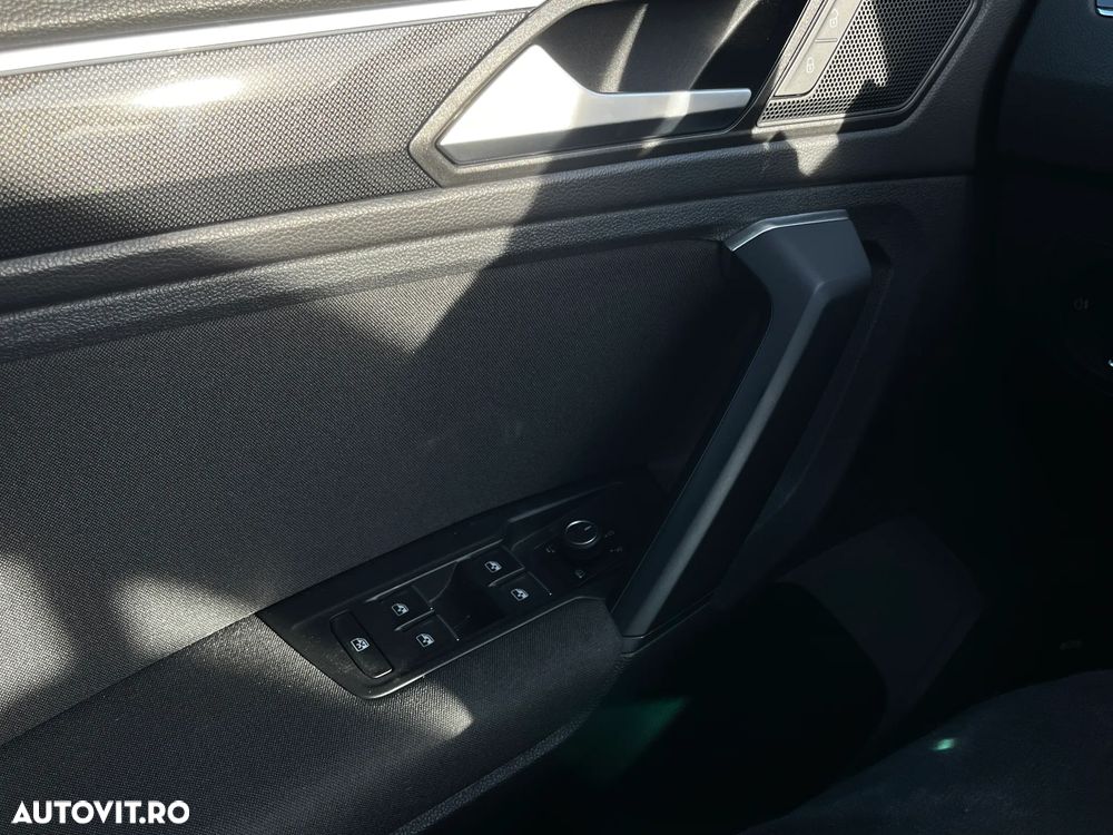 Volkswagen Tiguan - 19