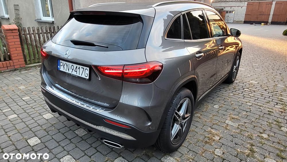 Mercedes-Benz GLA 180 d AMG Line - 3