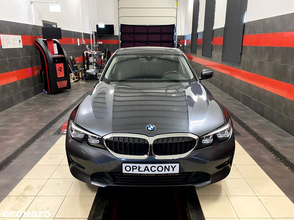BMW Seria 3 320d Sport - 4