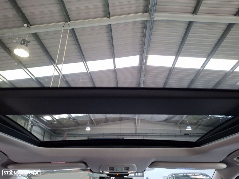 Nissan Ariya 87 kWh E-4ORCE Evolve Carr. 22kW + Pack Sport - 9