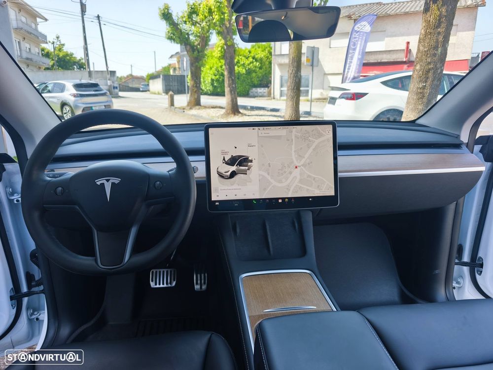 Tesla Model Y Long Range Dual Motor AWD - 15