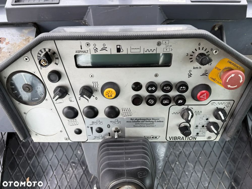 Hamm DV 8 SUPER 08V WALEC DROGOWY STALOWY / WIBRACJA OSCYLACJA / ROZSIEWACZ / ORYGINAŁ / PIĘKNY / SIEWNIK / ZRASZACZE / BOMAG DV HD 90 - 35