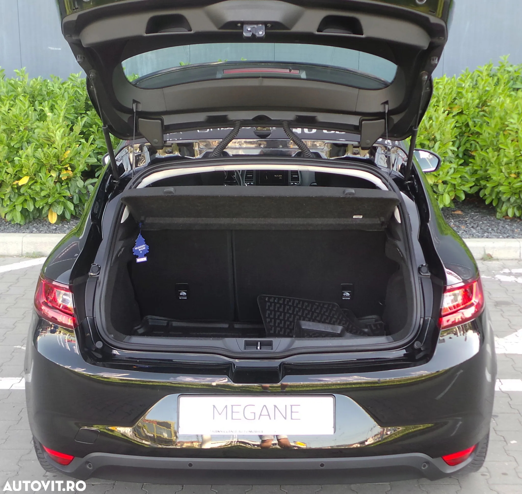 Renault Megane ENERGY TCe 130 BUSINESS - 8