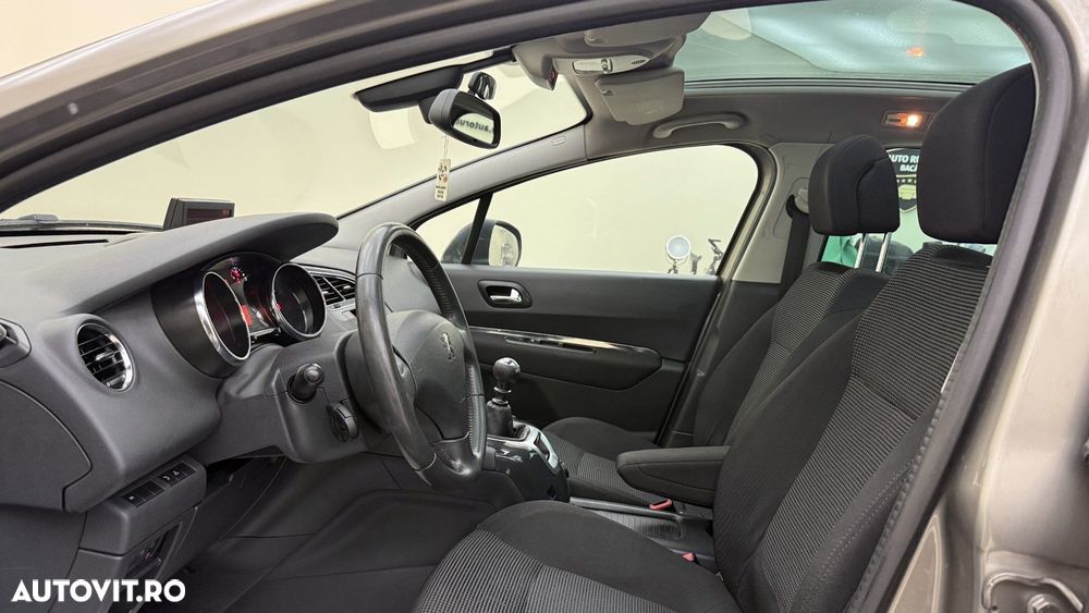 Peugeot 5008 - 12