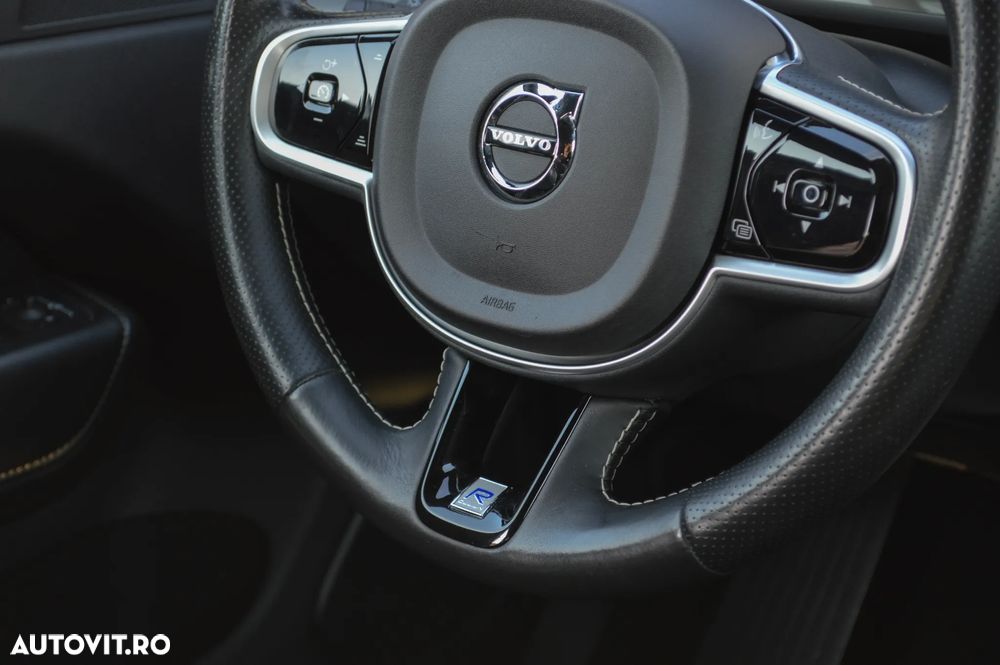 Volvo XC 60 D4 AWD Geartronic RDesign - 34