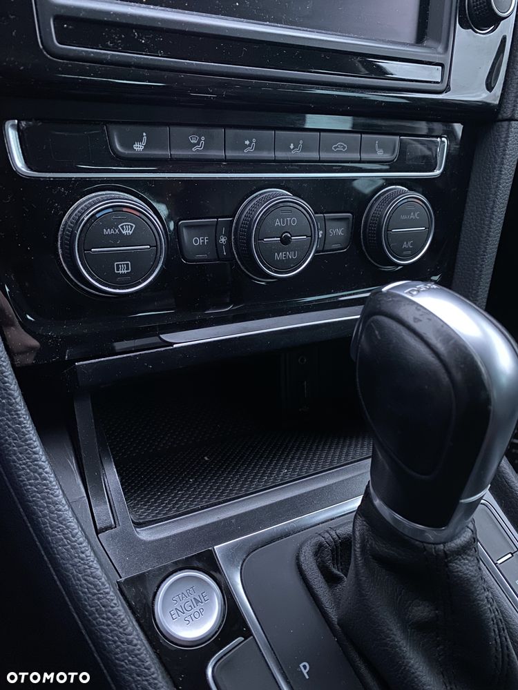 Volkswagen Golf 1.4 TSI BMT Highline DSG - 12