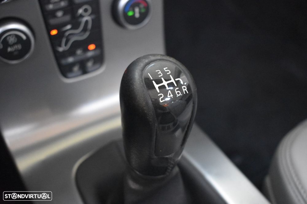 Volvo C70 2.4 D5 Momentum - 41