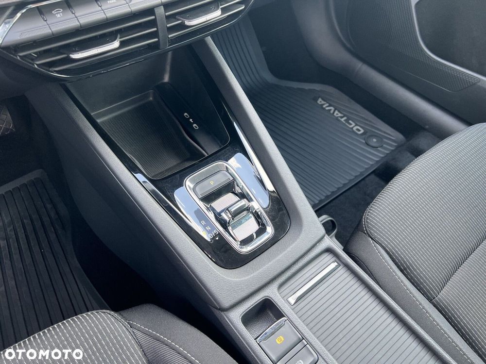 Skoda Octavia - 25