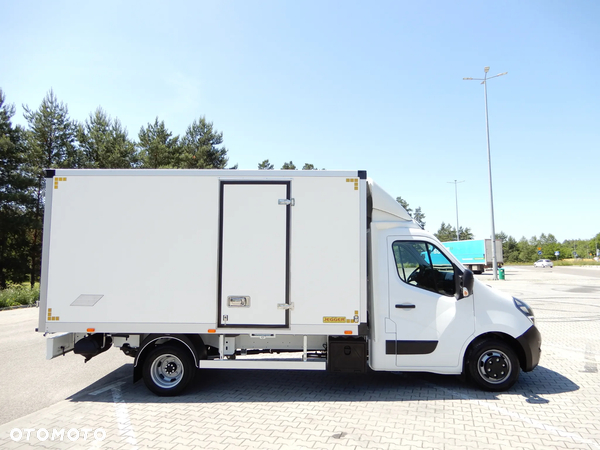 Renault MASTER 2.3 CDTi 163 KM Bliźniak Kontener 4.26 CM 8 E.Palet JEGGER Boczne Drzwi 800 Kg Ładowność WZMACNIANY 60 Tys Przeb Stan Auta Jak NOWY
