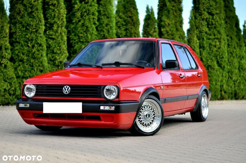 Volkswagen Golf - 22