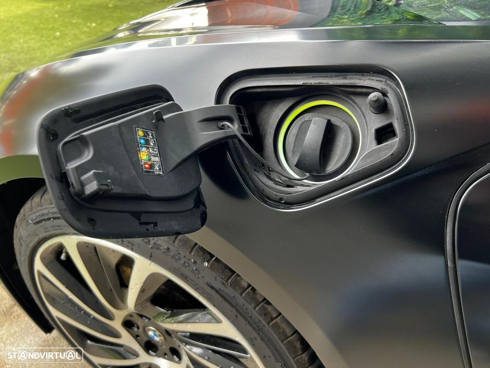 BMW i8 Standard - 36