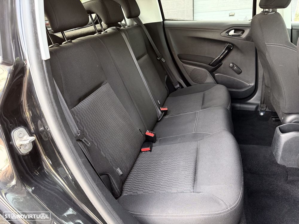Peugeot 208 1.2 PureTech Style - 12