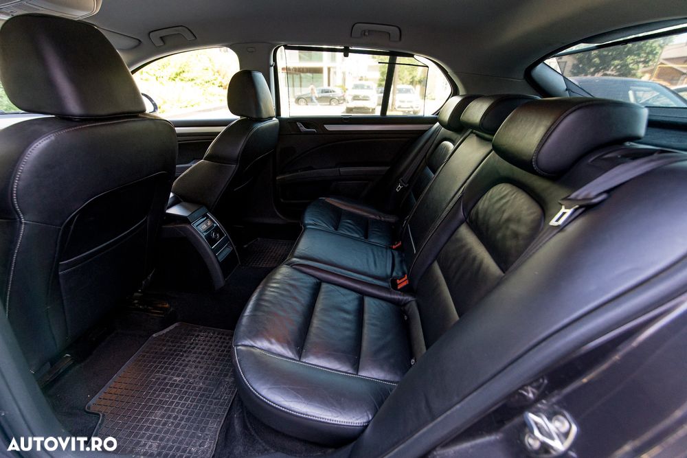 Skoda Superb 2.0 TDI Elegance DSG - 19