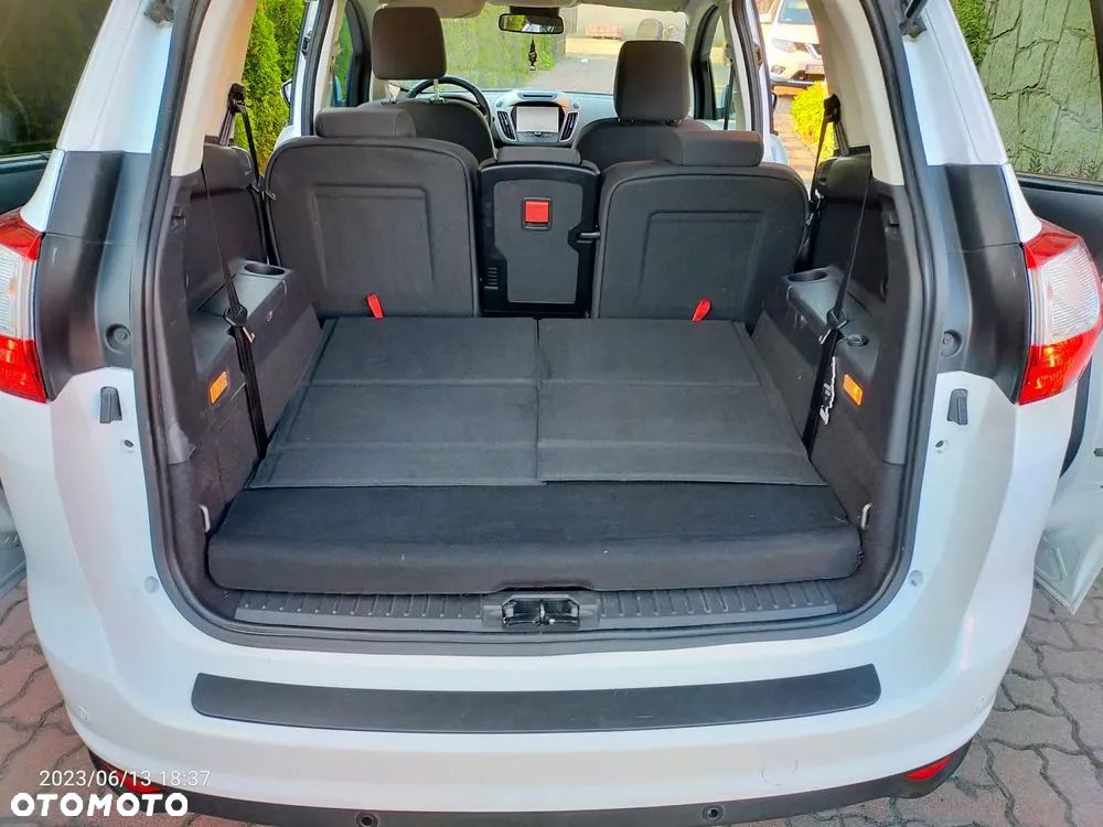 Ford Grand C-MAX - 8
